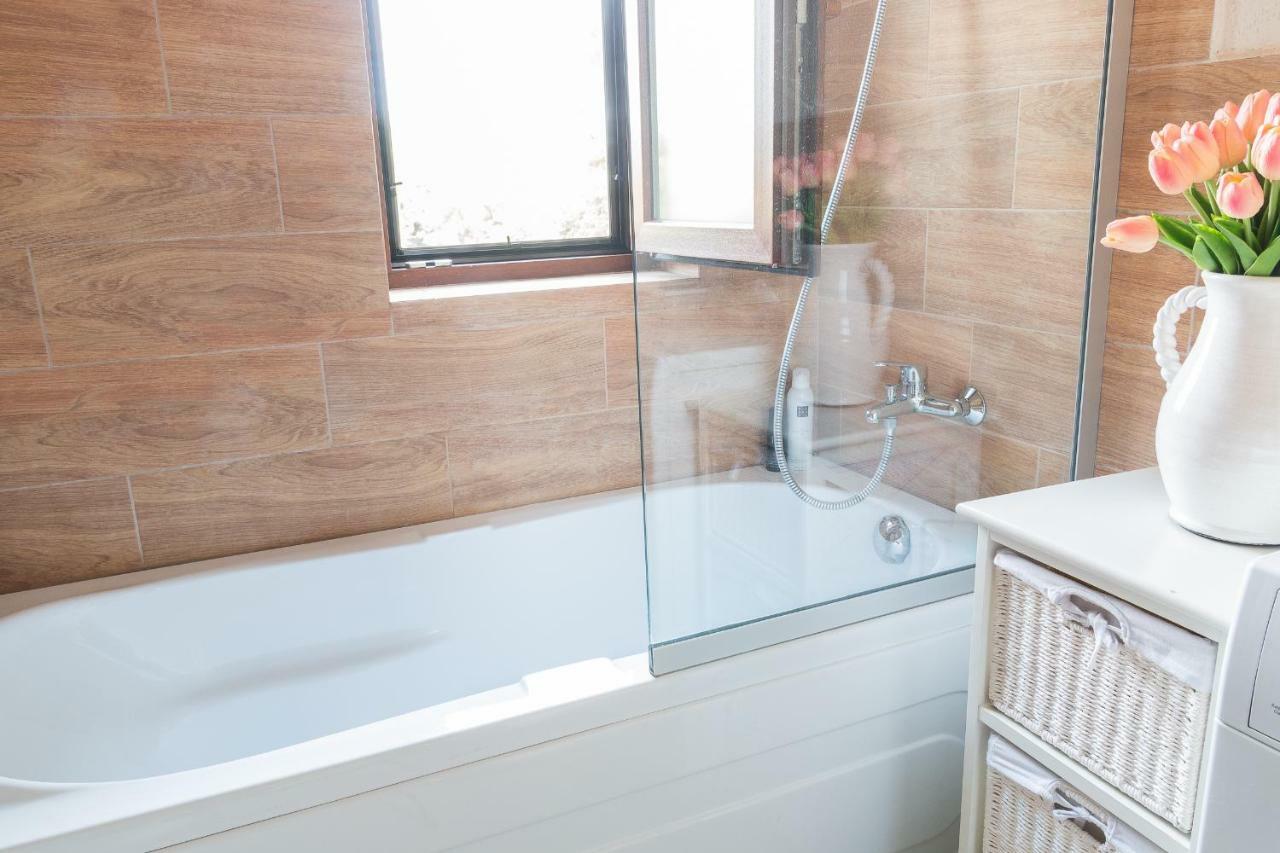 Cozy Flat In The Heart Of The City Oradea Exteriör bild